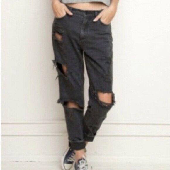 Brandy Melville Destroyed Boyfriend Jean Faded Black - Picture 1 of 11